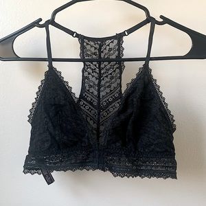 • Victoria’s Secret Bralette •
